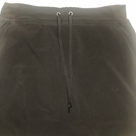Ladies RBK black skort - Picture 2 of 2